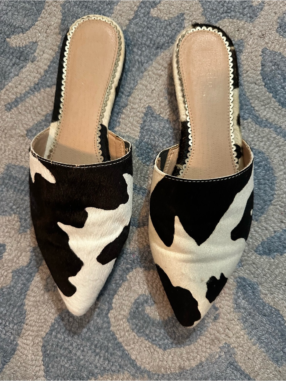 Shu Shop Black and White Cowhide Pointed Mules